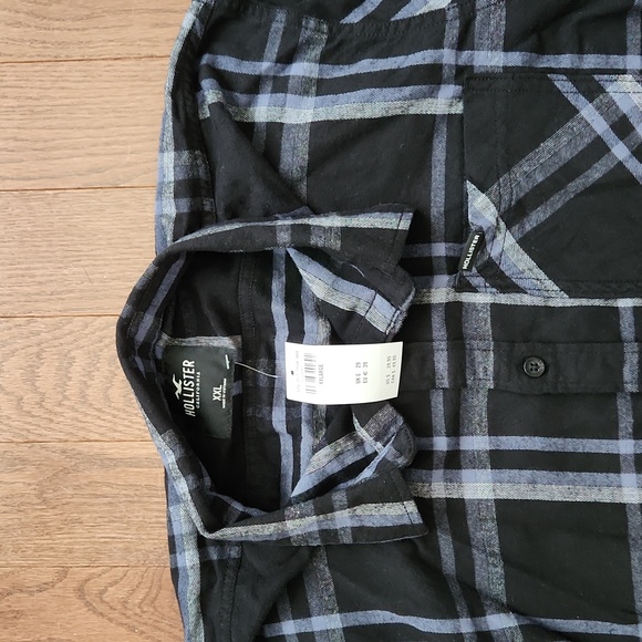 NWT Hollister Striped Long Sleeve Button Down - XXL Men's - Picture 2 of 3